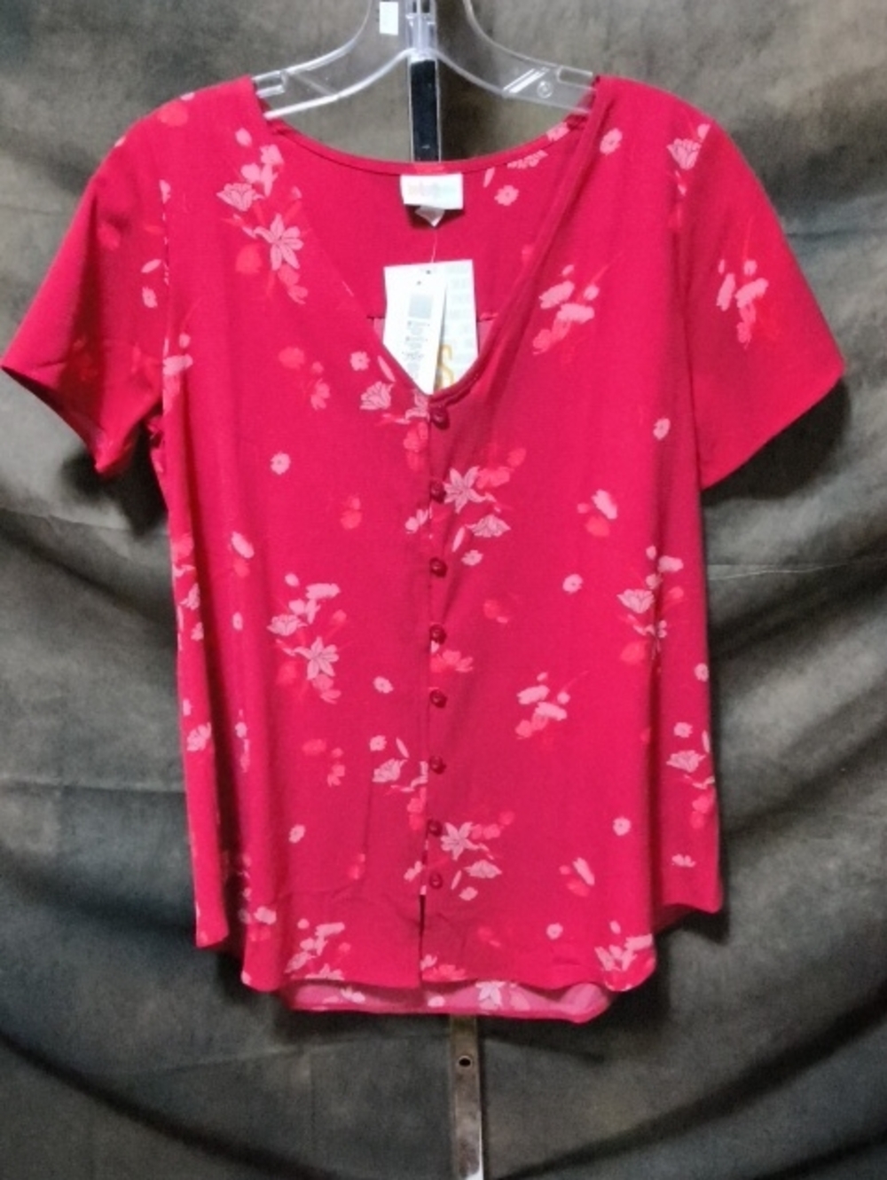 P10.  LulaRoe Women’s Pink Floral Button-Front Top NWT